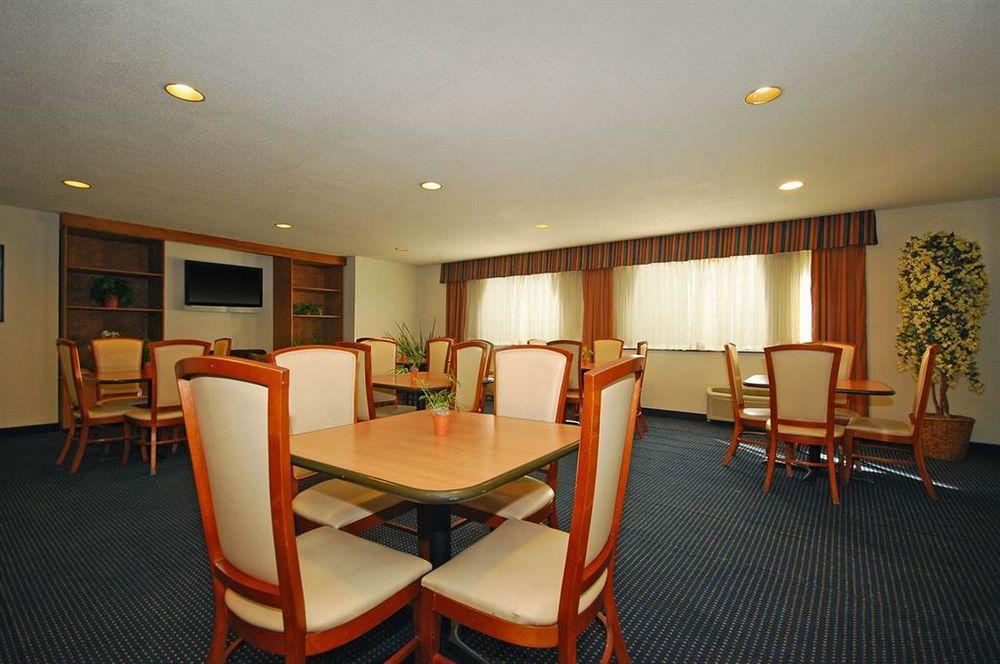 Comfort Inn Chester - Richmond South Buitenkant foto