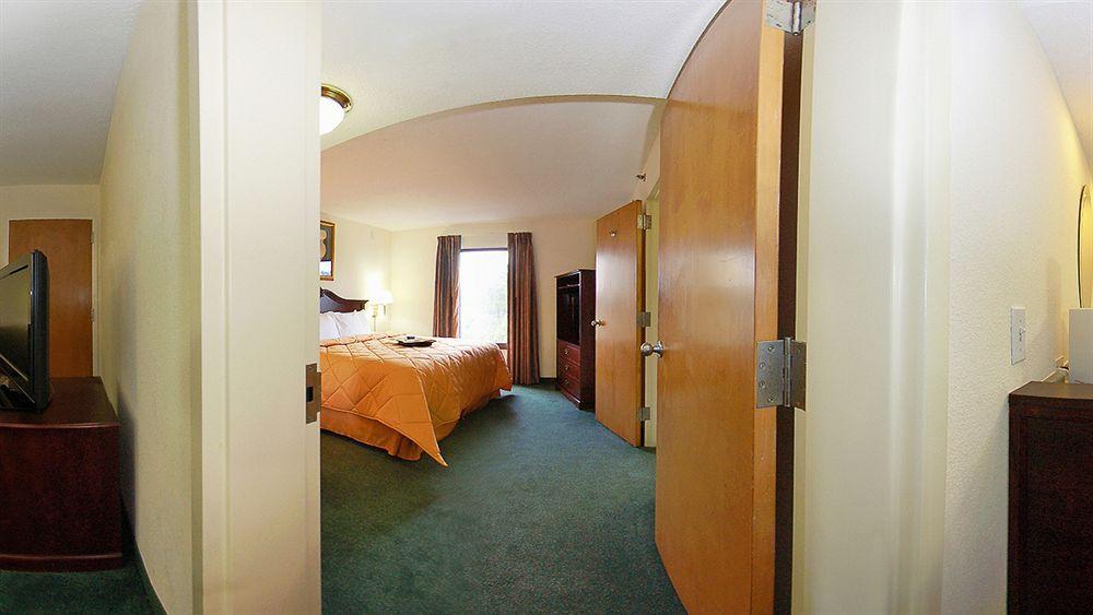 Comfort Inn Chester - Richmond South Buitenkant foto