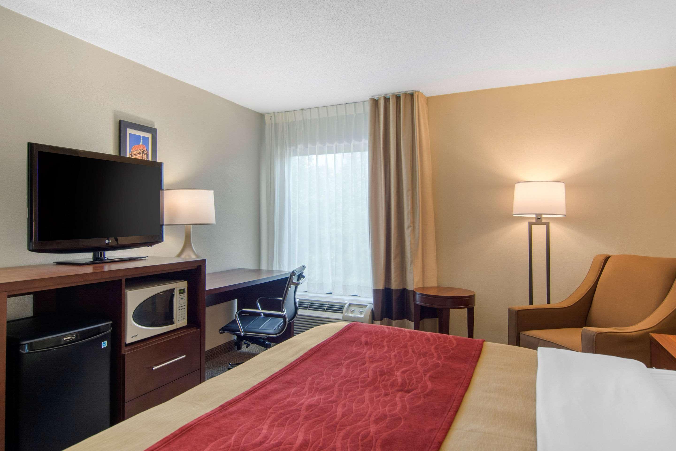 Comfort Inn Chester - Richmond South Buitenkant foto