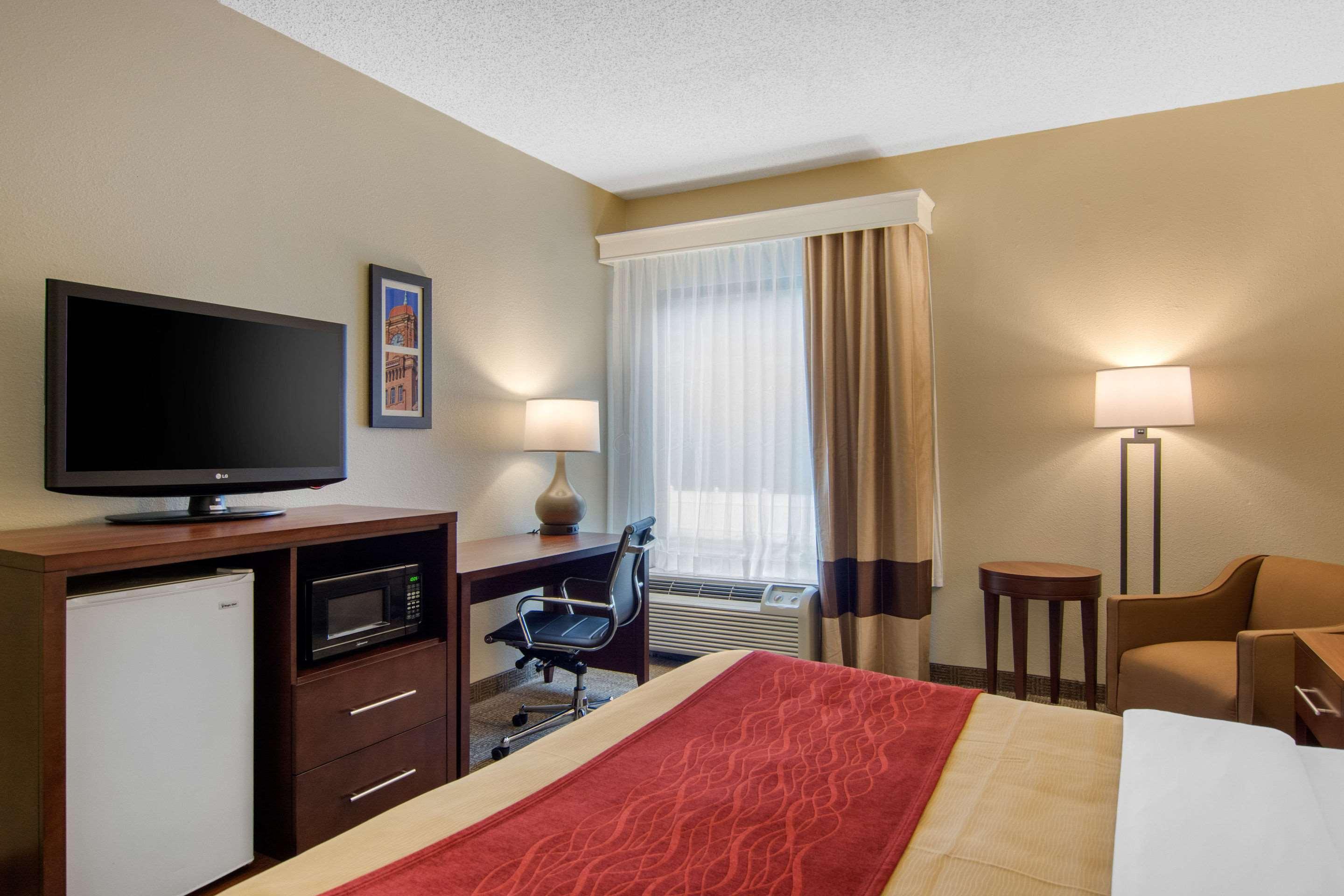 Comfort Inn Chester - Richmond South Buitenkant foto
