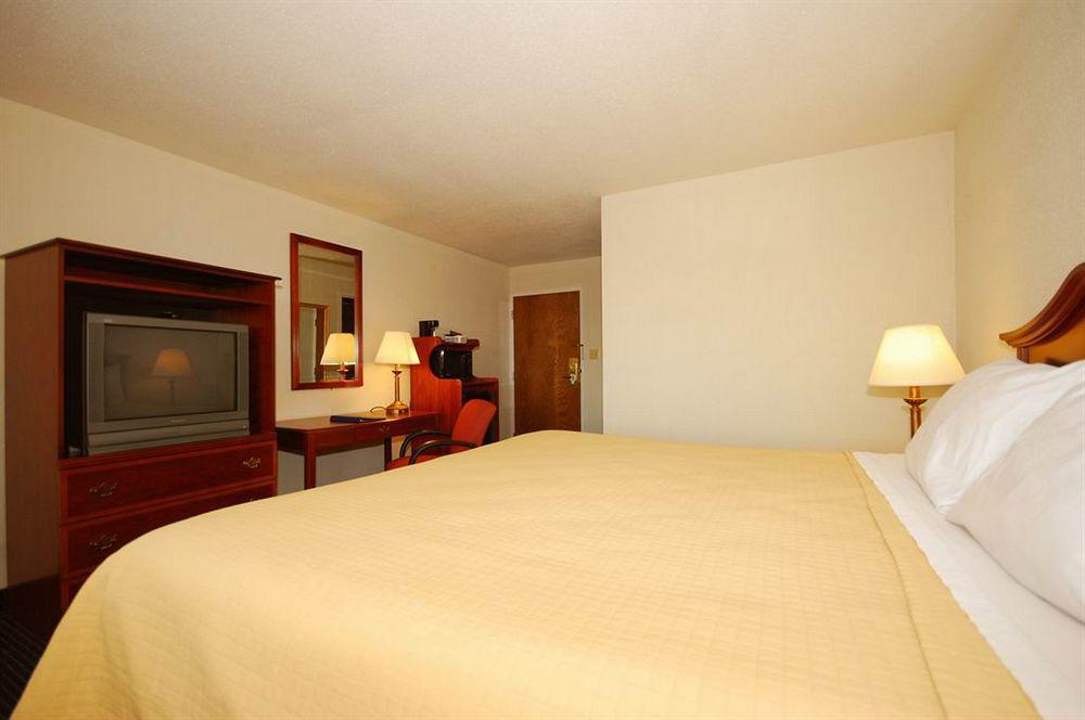 Comfort Inn Chester - Richmond South Buitenkant foto