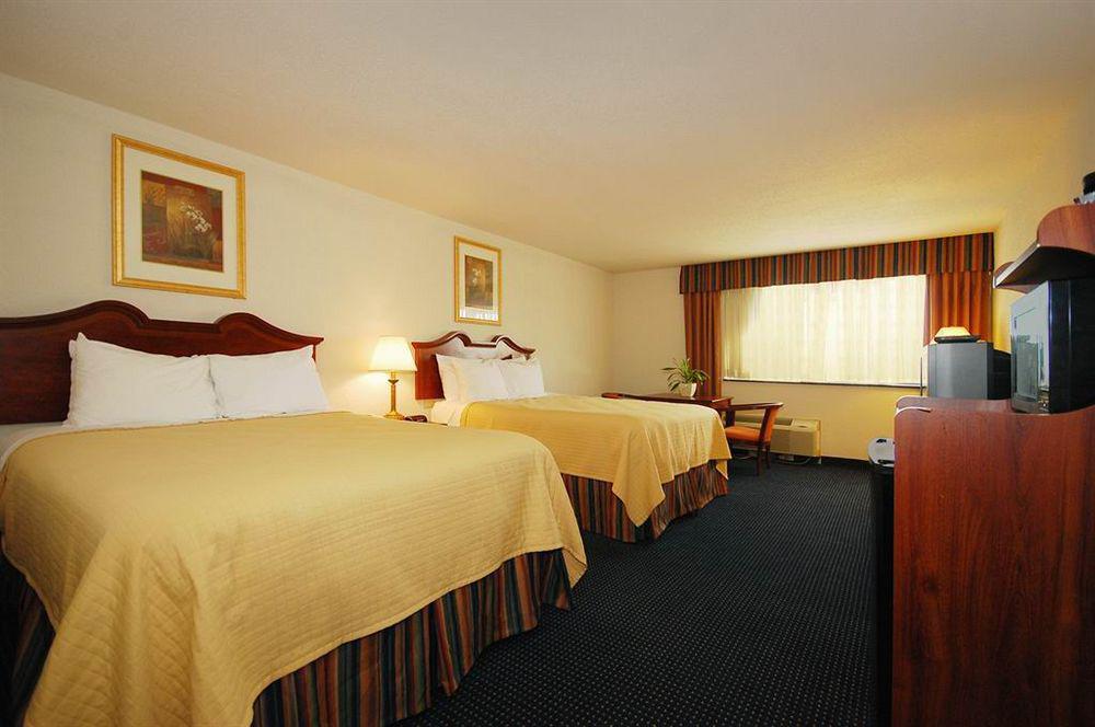 Comfort Inn Chester - Richmond South Buitenkant foto